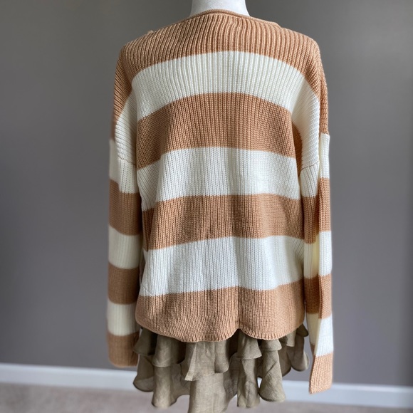 🔹New🔹Wide Sleeve Sweater - Picture 7 of 9